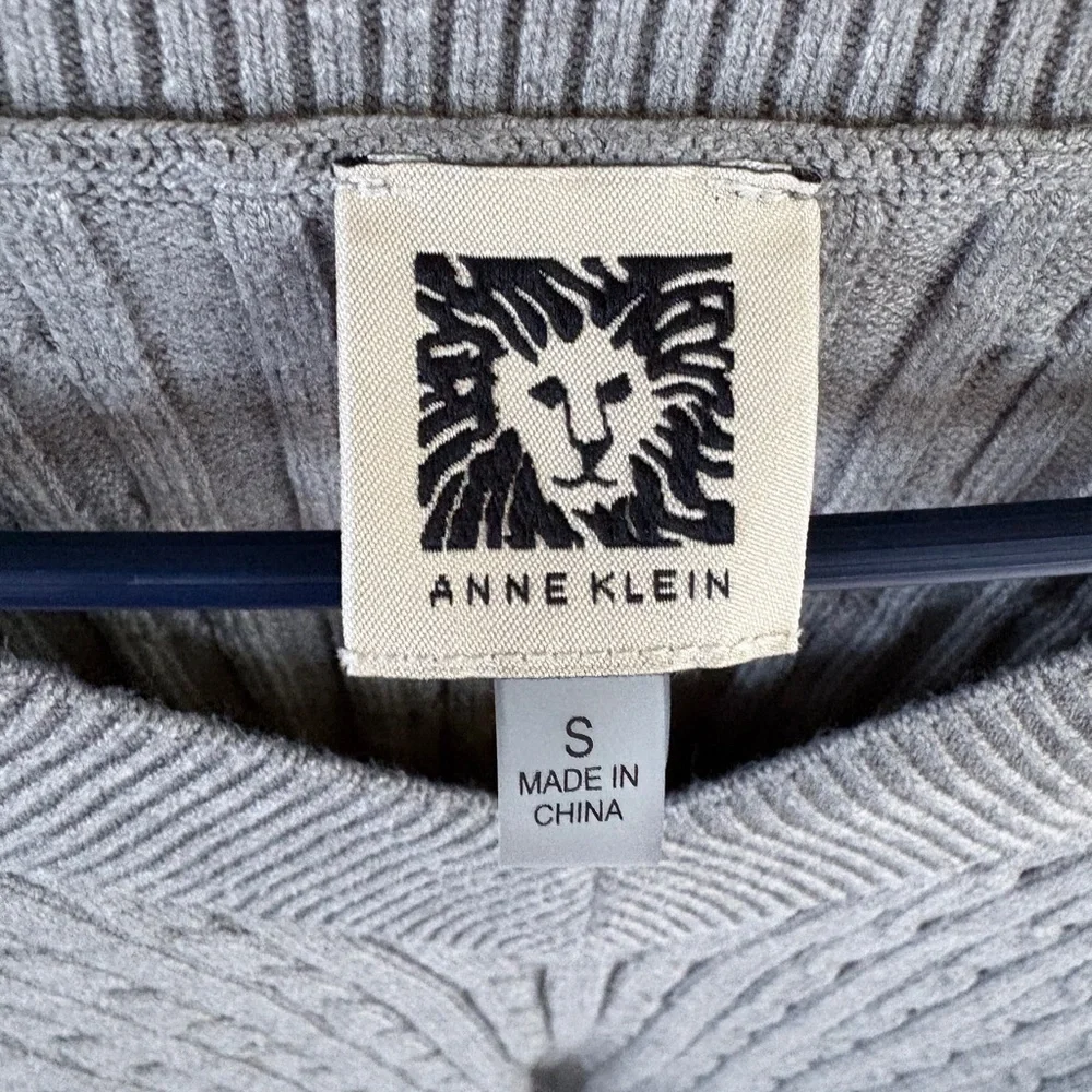 Anne Klein V-Neck Sweater-Size S-Gray - Picture 2 of 5